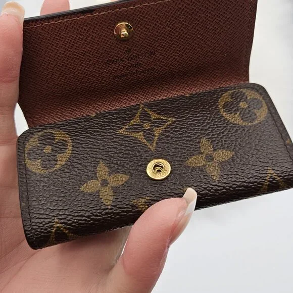 Louis Vuitton Monogram Key Case - Picture 11 of 15
